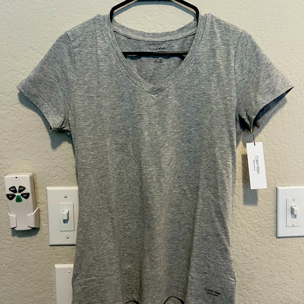 Women Calcin Klein shirt